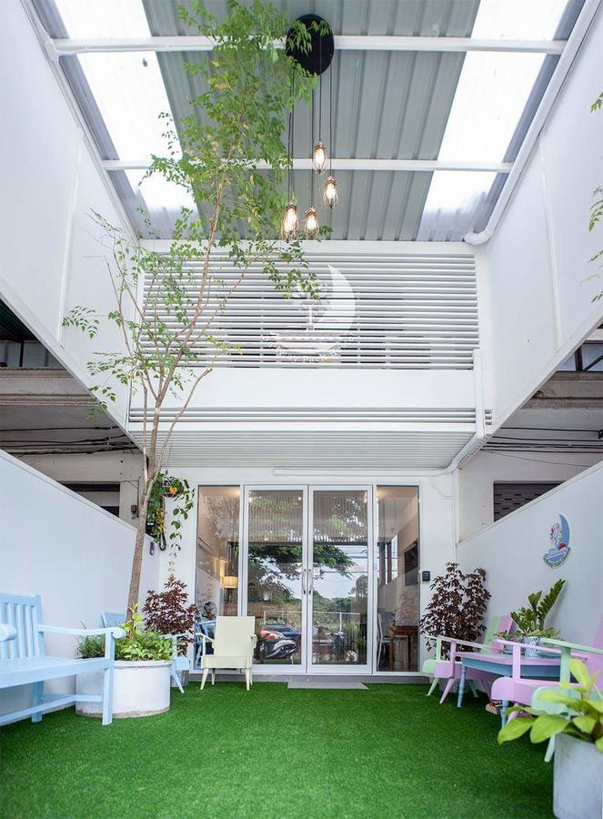 Railway Park Hostel Τσιάνγκ Μάι Εξωτερικό φωτογραφία