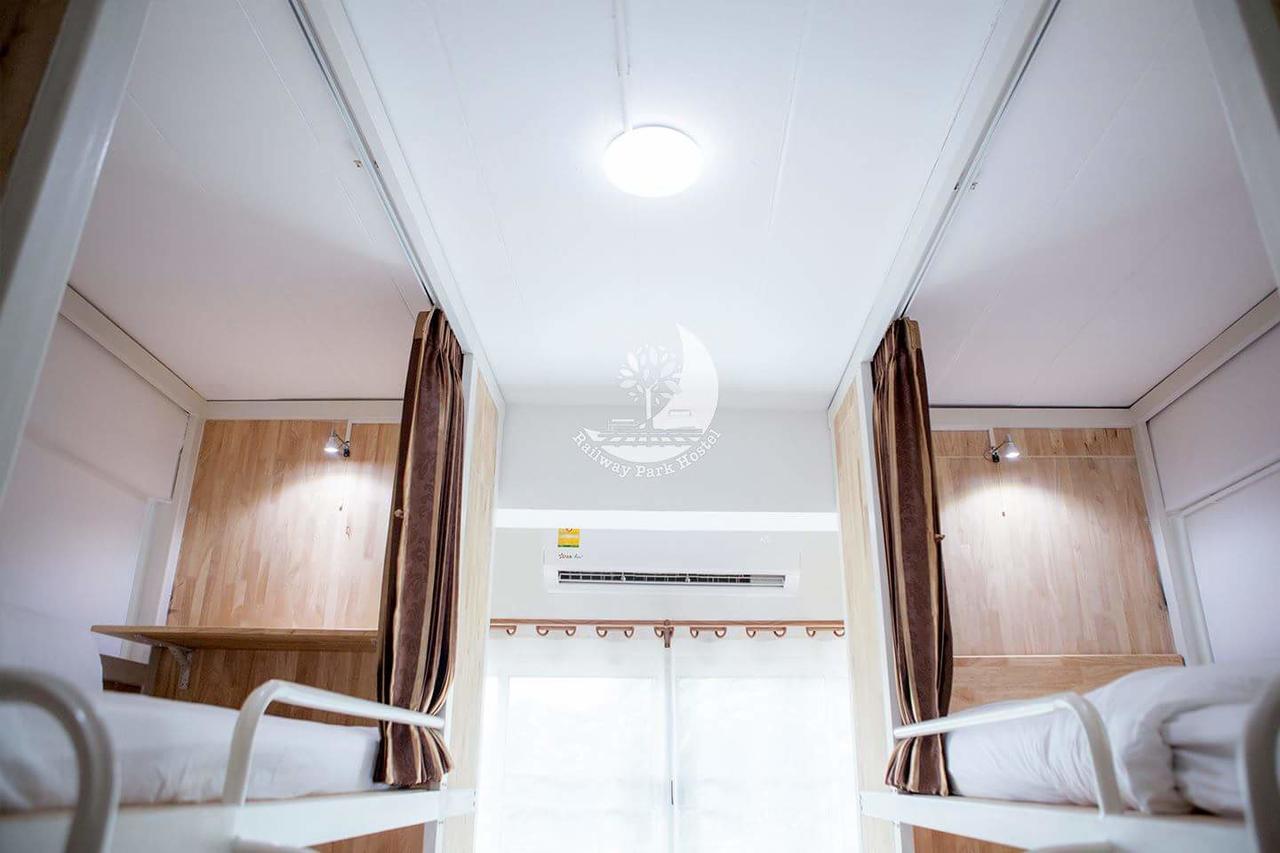 Railway Park Hostel Τσιάνγκ Μάι Εξωτερικό φωτογραφία