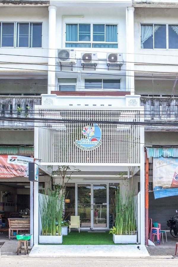 Railway Park Hostel Τσιάνγκ Μάι Εξωτερικό φωτογραφία
