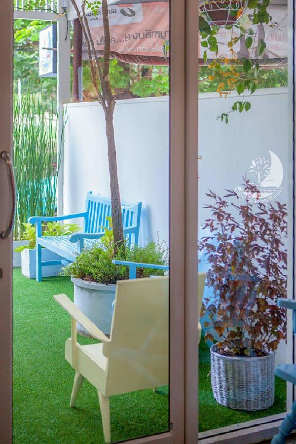 Railway Park Hostel Τσιάνγκ Μάι Εξωτερικό φωτογραφία
