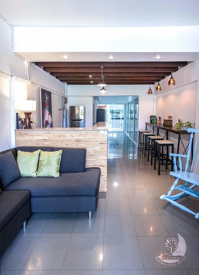 Railway Park Hostel Τσιάνγκ Μάι Εξωτερικό φωτογραφία